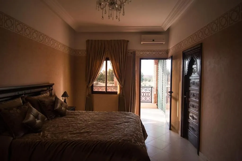Luxury 4 Suite Villa With Pool & 2 Large Lounges Marrakesh