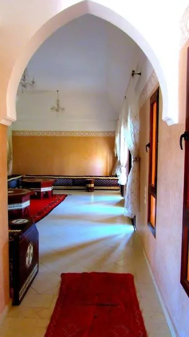 Luxury 4 Suite Villa With Pool & 2 Large Lounges Marrakesh