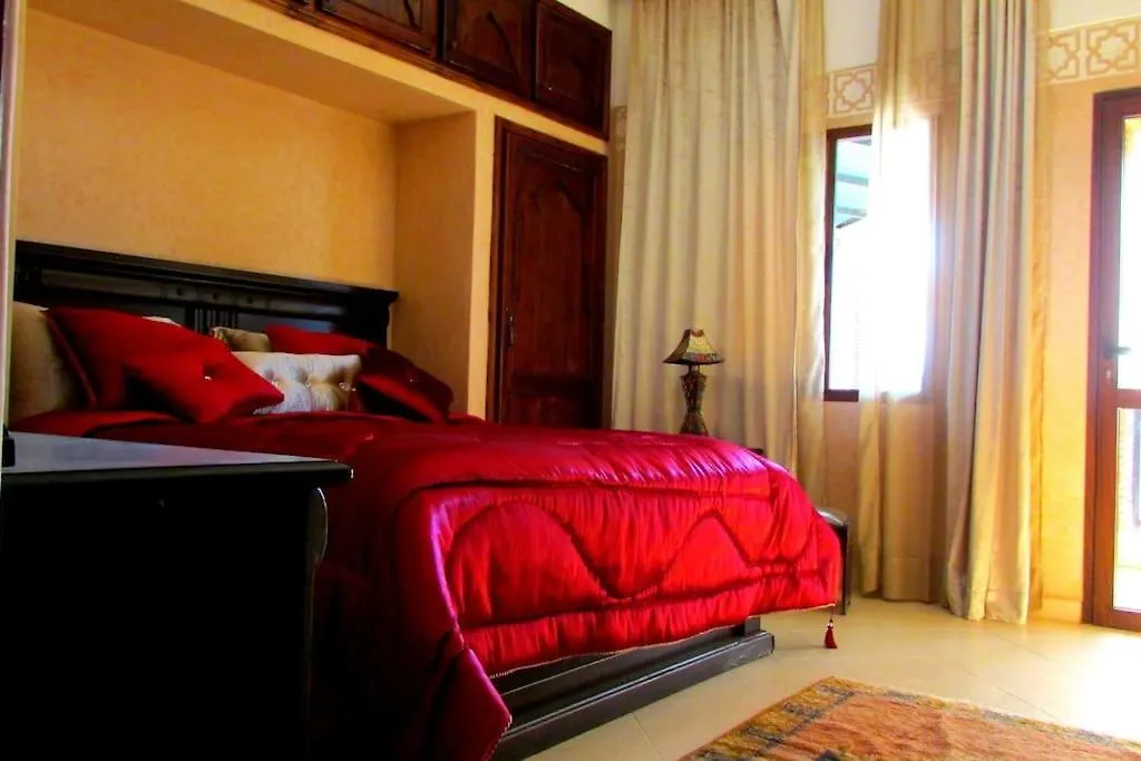 Luxury 4 Suite Villa With Pool & 2 Large Lounges Marrakesh