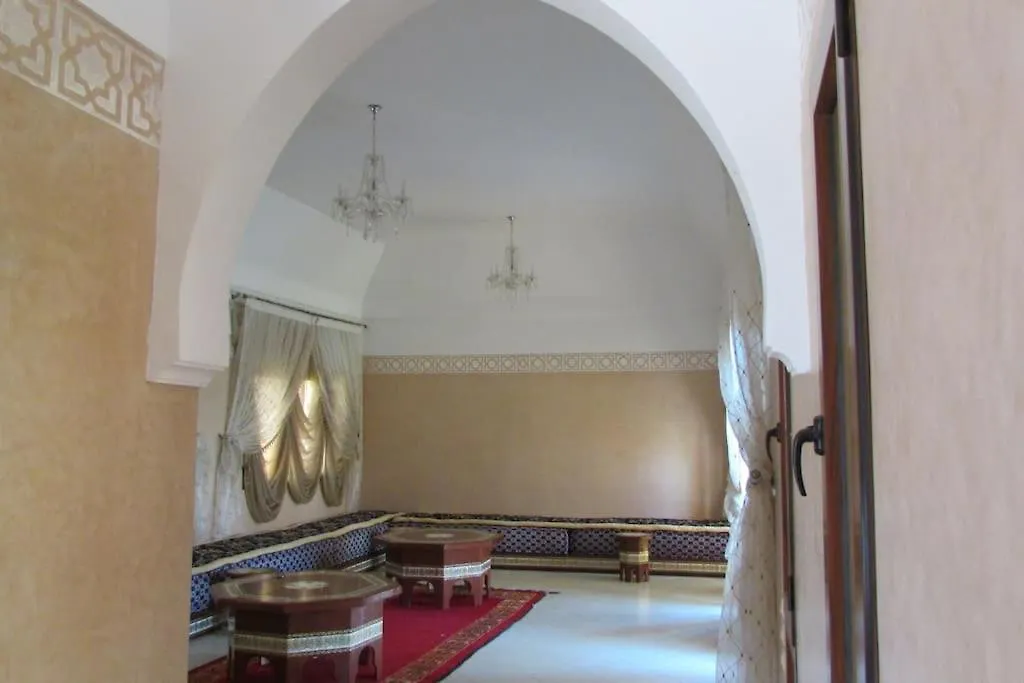 Luxury 4 Suite Villa With Pool & 2 Large Lounges Marrakesh