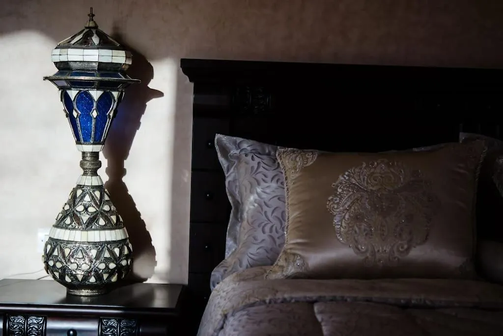 Luxury 4 Suite Villa With Pool & 2 Large Lounges Marrakesh
